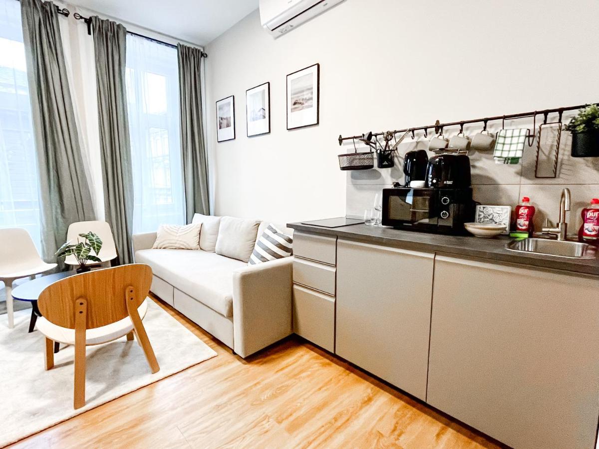 T32 Central Modern Suites Budapest Exterior foto