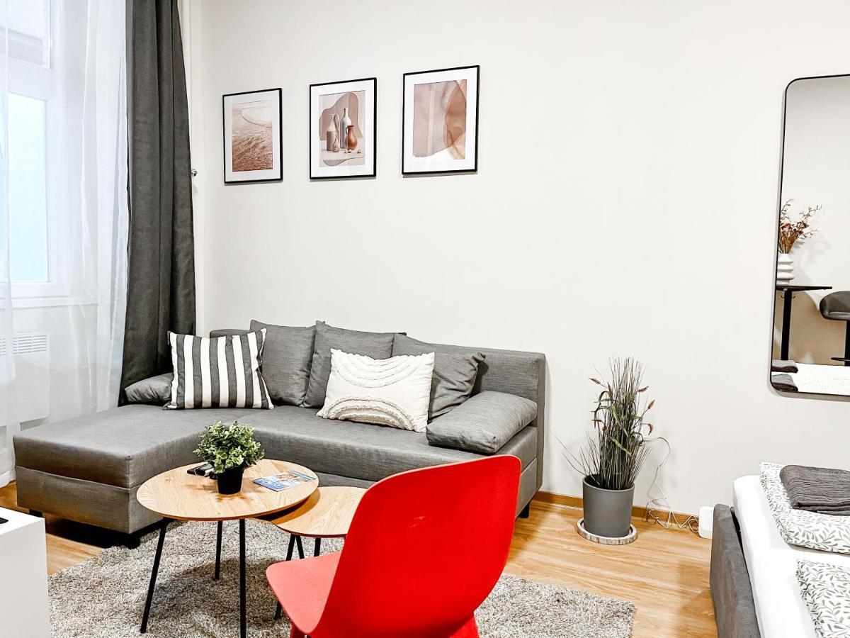 T32 Central Modern Suites Budapest Exterior foto