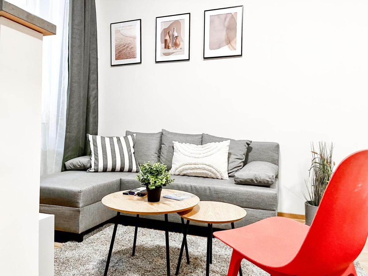 T32 Central Modern Suites Budapest Exterior foto