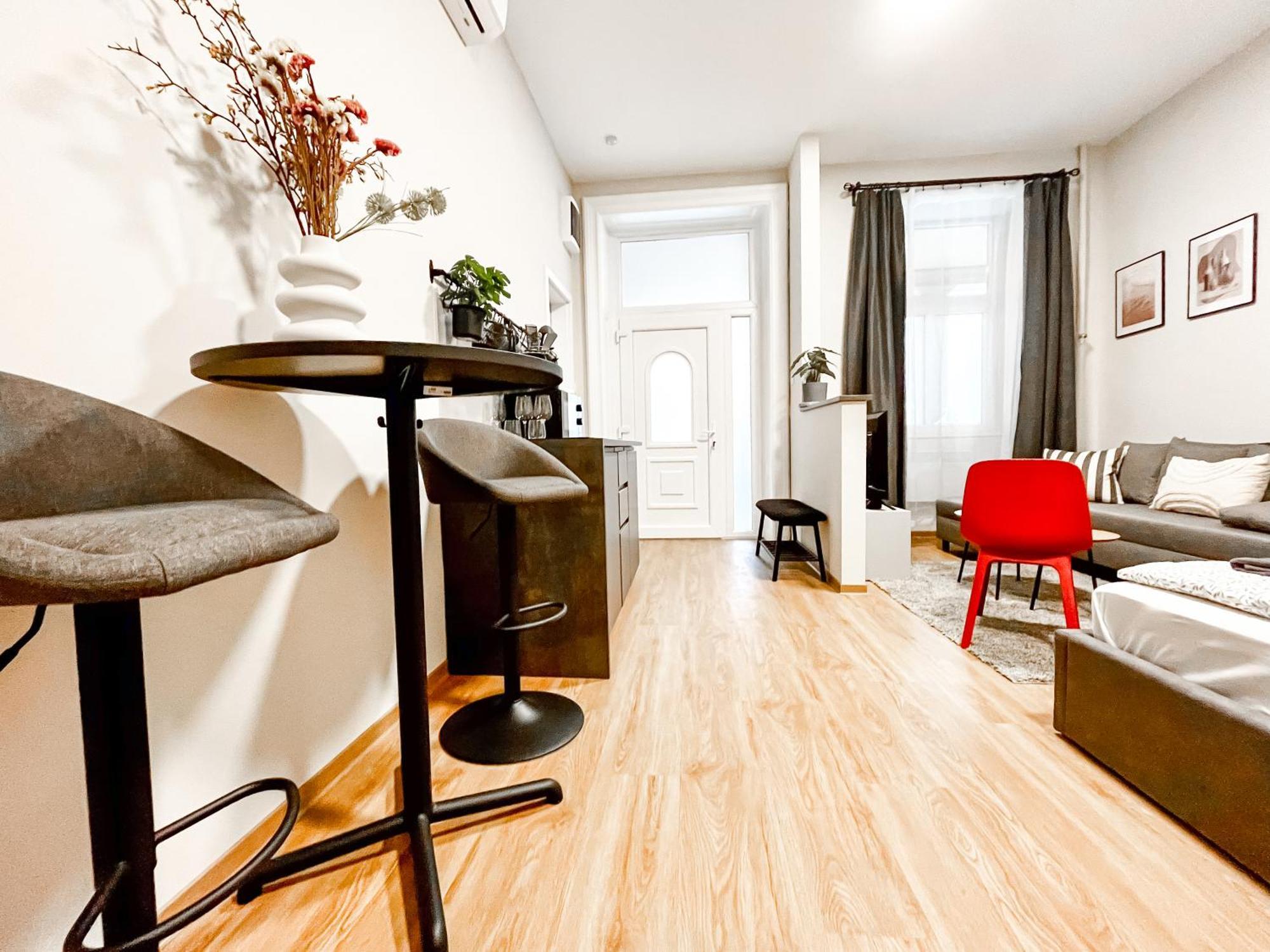 T32 Central Modern Suites Budapest Exterior foto